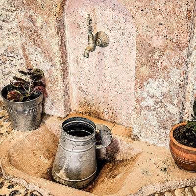 Sarnıç ve çeşmesi.jpg