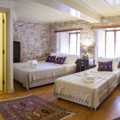 Standart 3 kişilik Taş odamız 3.jpg