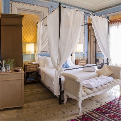 Superior Suit oda 8 Orjinal duvar resimleri (1).jpg